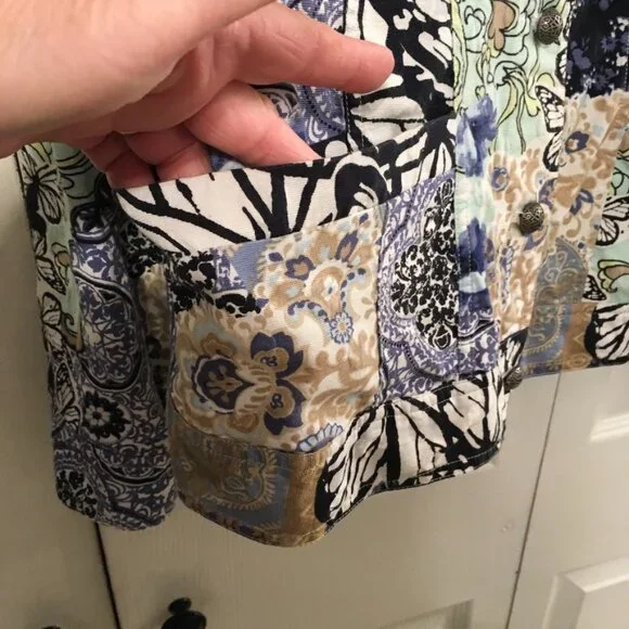 Christopher & Banks Lightweight Jacket - Picture 5 of 7